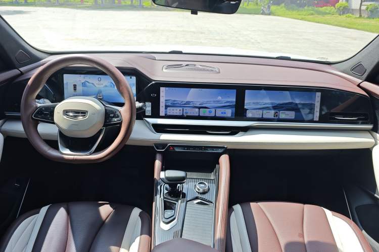 Used Geely Auto Monjaro L 2021 2.0TD DCT EVO Two-Wheel Drive Prestige Version Interior 4