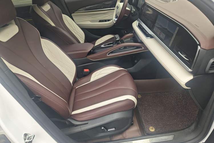 Used Geely Auto Monjaro L 2021 2.0TD DCT EVO Two-Wheel Drive Smart Luxury Version Interior 7