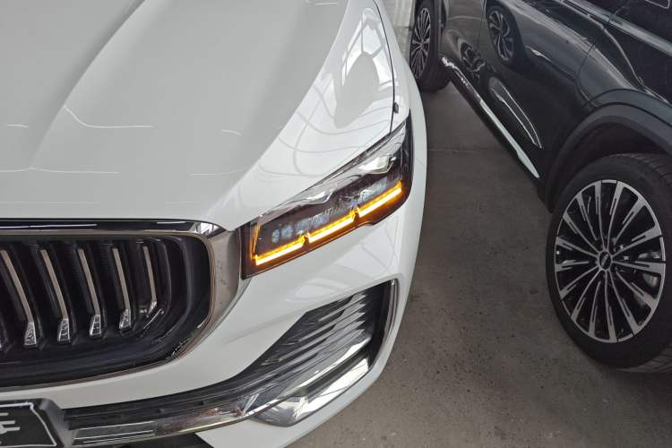Used Geely Auto Monjaro L 2021 2.0TD High-Power Automatic All-Wheel-Drive Flagship Version Left Front Headlight