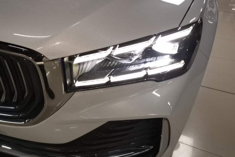 Used Geely Auto Monjaro L 2021 2.0TD High-Power Automatic All-Wheel-Drive Flagship Version Left Front Headlight