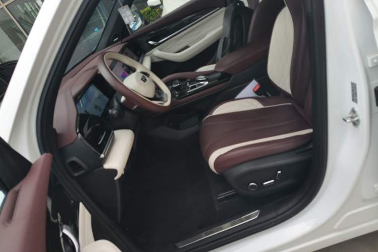 Used Geely Auto Monjaro L 2021 2.0TD DCT EVO Two-Wheel Drive Smart Luxury Version Left Front Seat