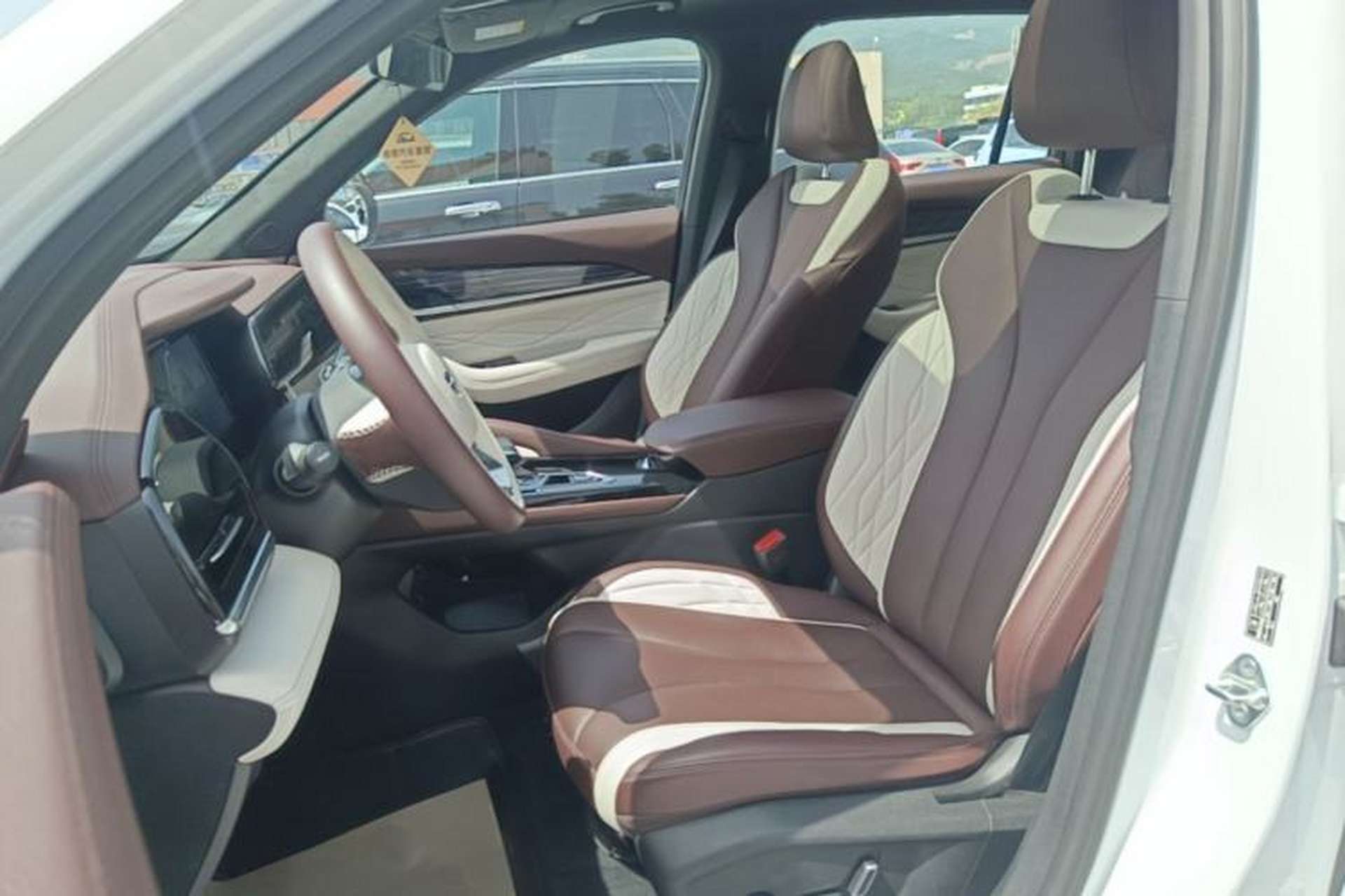 Used Geely Auto Monjaro L 2021 2.0TD DCT EVO Two-Wheel Drive Prestige Version Left Front Seat