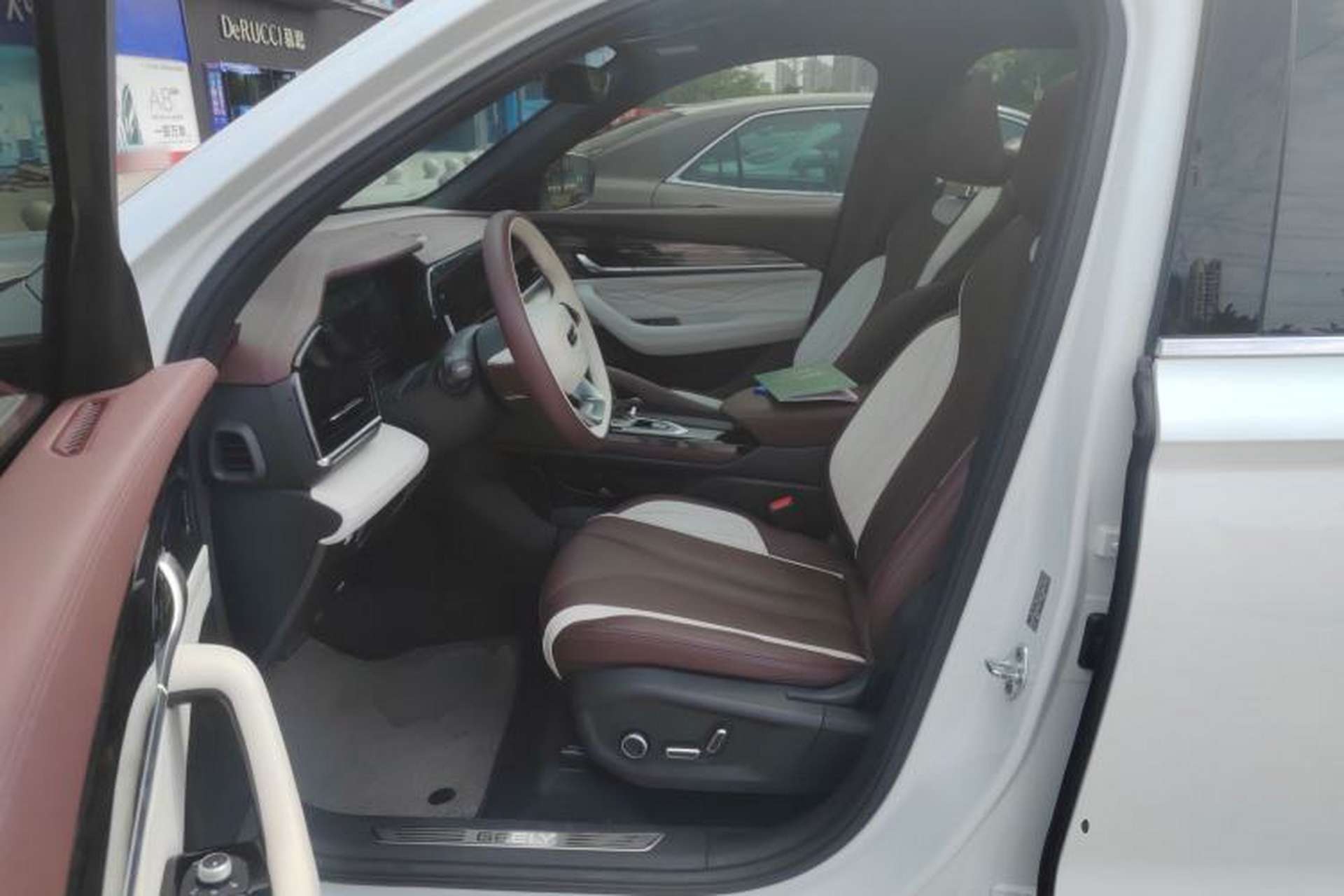 Used Geely Auto Monjaro L 2021 2.0TD DCT EVO Two-Wheel Drive Prestige Version Left Front Seat