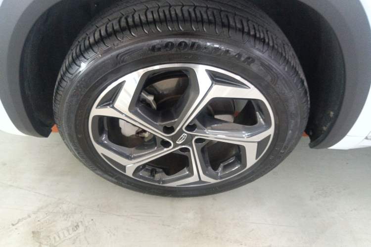 Used Geely Auto Monjaro L 2021 2.0TD DCT EVO Two-Wheel Drive Prestige Version Left Front Wheel Hub