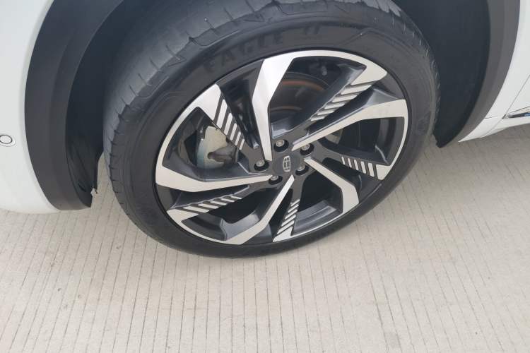 Used Geely Auto Monjaro L 2021 2.0TD DCT EVO Two-Wheel Drive Smart Luxury Version Left Front Wheel Hub