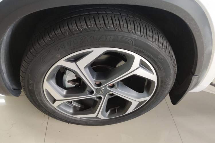 Used Geely Auto Monjaro L 2021 2.0TD DCT EVO Two-Wheel Drive Prestige Version Left Front Wheel Hub