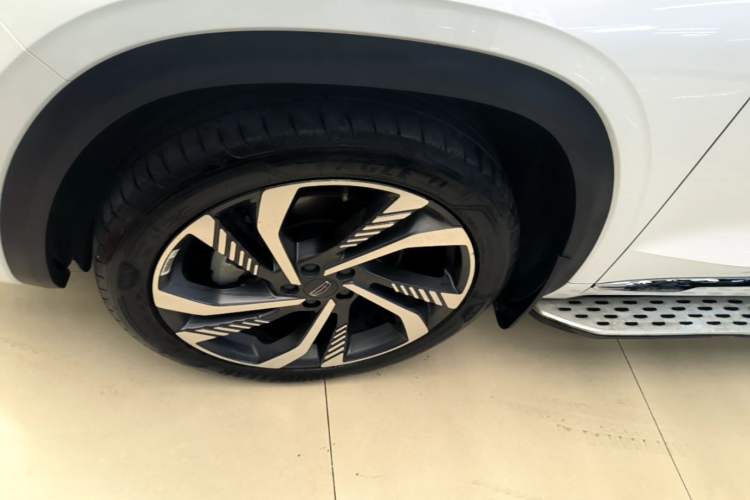 Used Geely Auto Monjaro L 2021 2.0TD DCT EVO Two-Wheel Drive Smart Luxury Version Left Front Wheel Hub