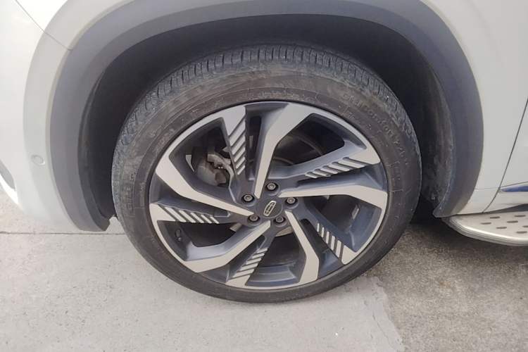 Used Geely Auto Monjaro L 2021 2.0TD DCT EVO Two-Wheel Drive Smart Luxury Version Left Front Wheel Hub