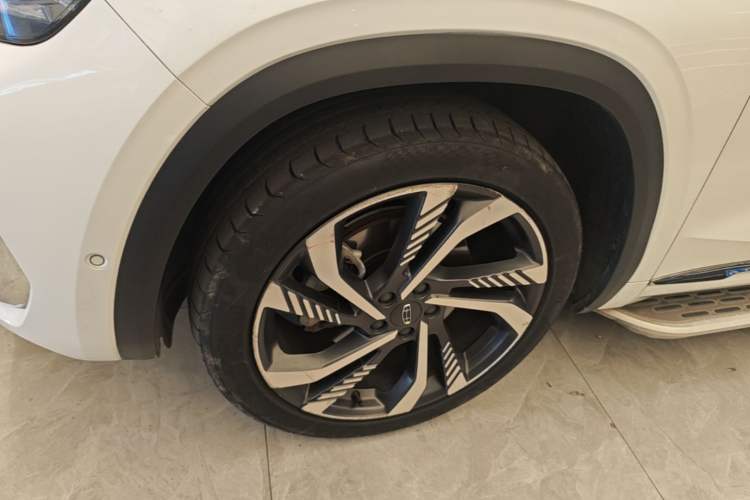 Used Geely Auto Monjaro L 2021 2.0TD DCT EVO Two-Wheel Drive Smart Luxury Version Left Front Wheel Hub