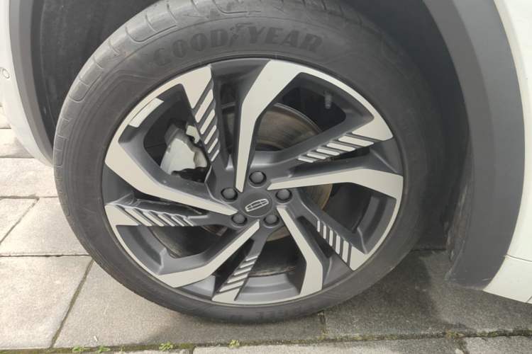 Used Geely Auto Monjaro L 2021 2.0TD DCT EVO Two-Wheel Drive Smart Luxury Version Left Front Wheel Hub