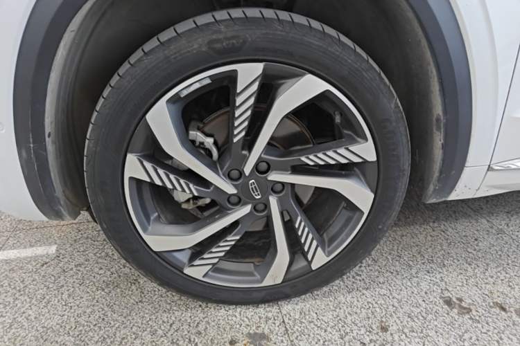 Used Geely Auto Monjaro L 2021 2.0TD DCT EVO Two-Wheel Drive Smart Luxury Version Left Front Wheel Hub