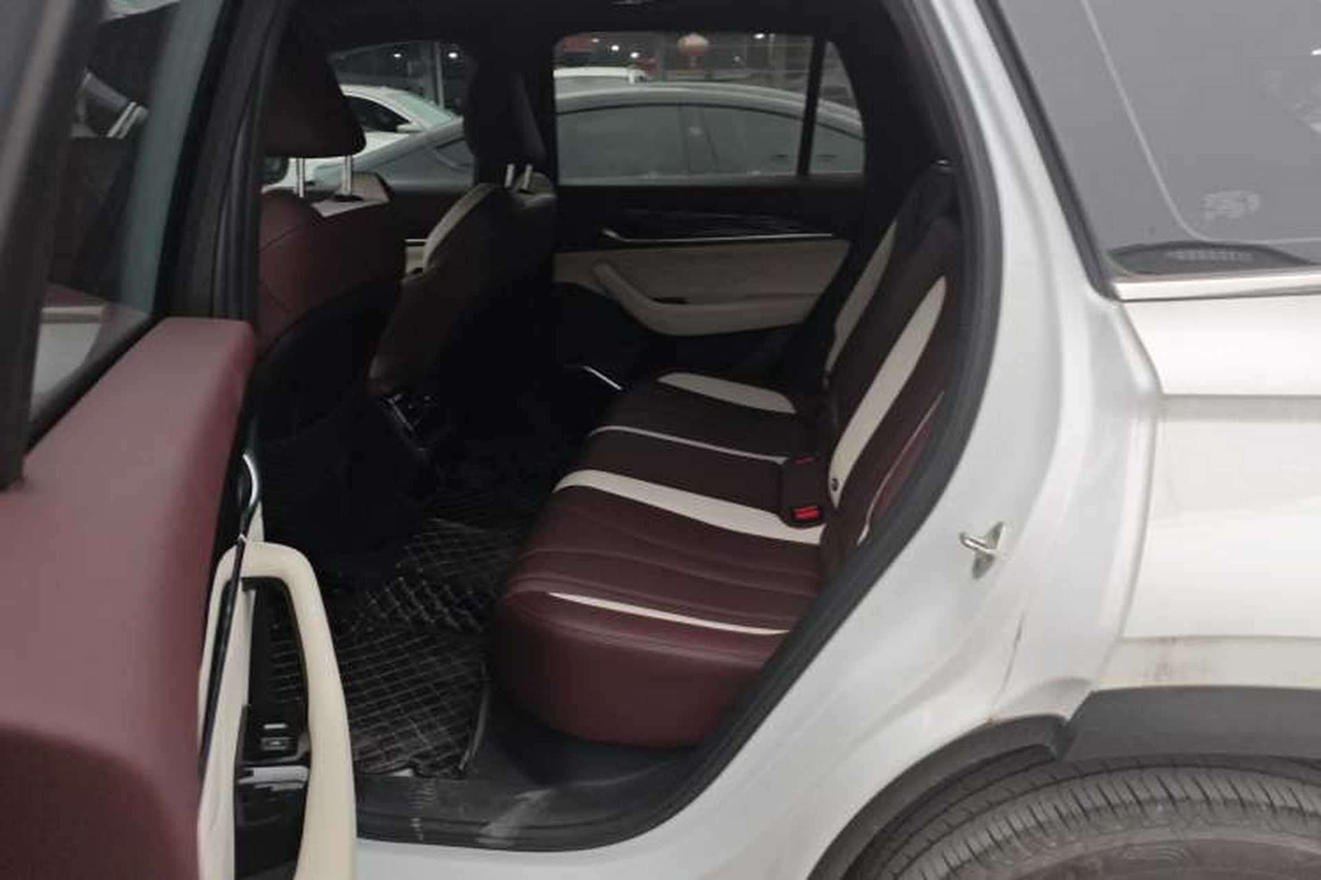 Used Geely Auto Monjaro L 2021 2.0TD High-Power Automatic All-Wheel Drive Luxury Version Left Rear Seat