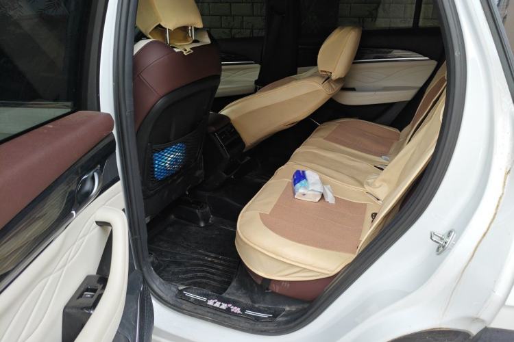 Used Geely Auto Monjaro L 2021 2.0TD High-Power Automatic All-Wheel Drive Luxury Version Left Rear Seat