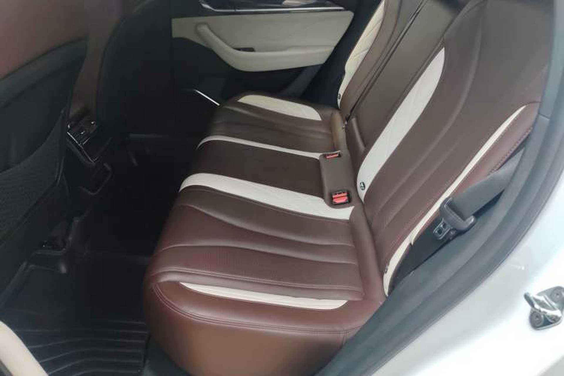Used Geely Auto Monjaro L 2021 2.0TD DCT EVO Two-Wheel Drive Prestige Version Left Rear Seat