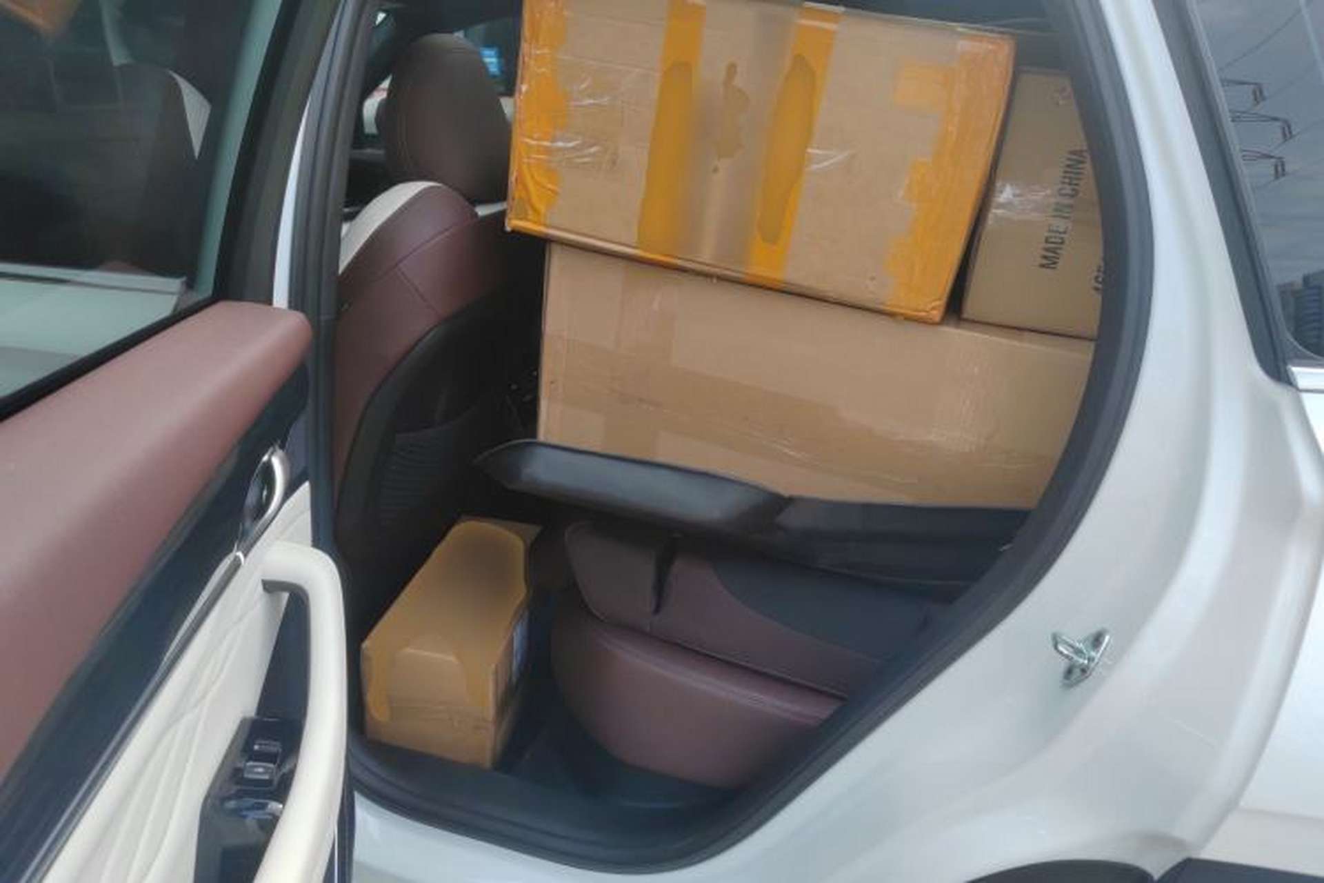 Used Geely Auto Monjaro L 2021 2.0TD DCT EVO Two-Wheel Drive Prestige Version Left Rear Seat