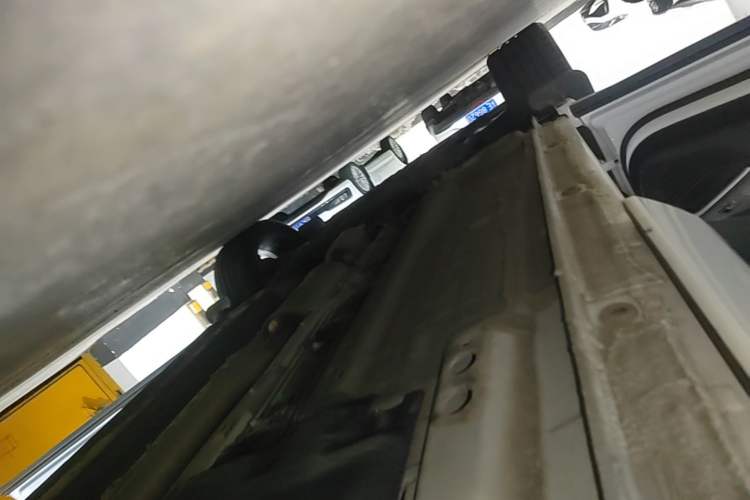 Used Geely Auto Monjaro L 2021 2.0TD DCT EVO Two-Wheel Drive Smart Luxury Version Left Side Sill