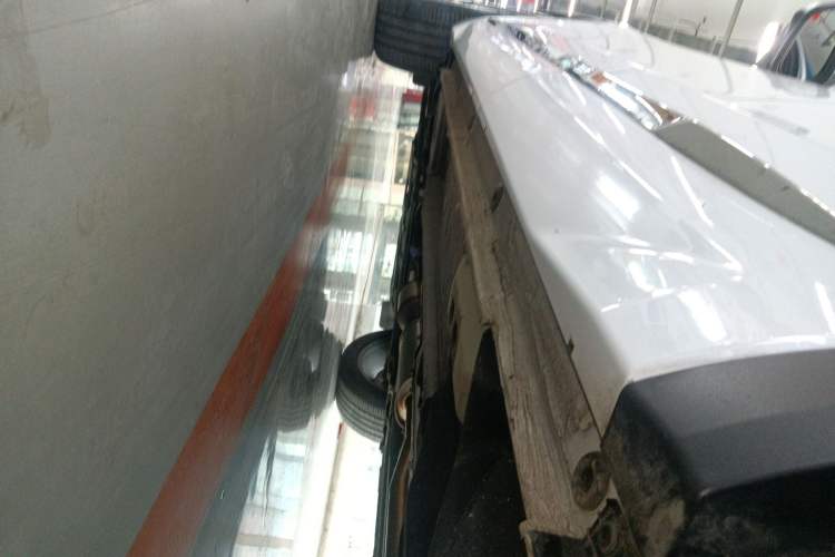 Used Geely Auto Monjaro L 2021 2.0TD DCT EVO Two-Wheel Drive Prestige Version Left Side Sill