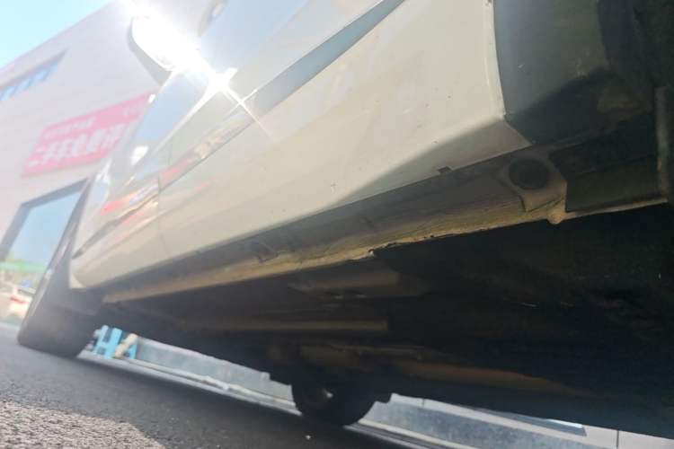 Used Geely Auto Monjaro L 2021 2.0TD DCT EVO Two-Wheel Drive Prestige Version Left Side Sill