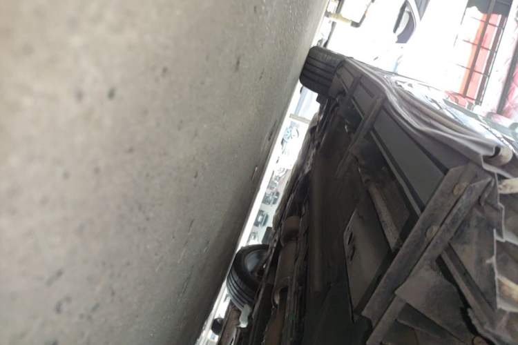Used Geely Auto Monjaro L 2021 2.0TD DCT EVO Two-Wheel Drive Prestige Version Left Side Sill