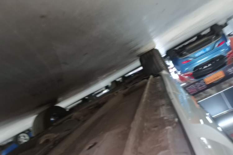 Used Geely Auto Monjaro L 2021 2.0TD DCT EVO Two-Wheel Drive Prestige Version Left Side Sill