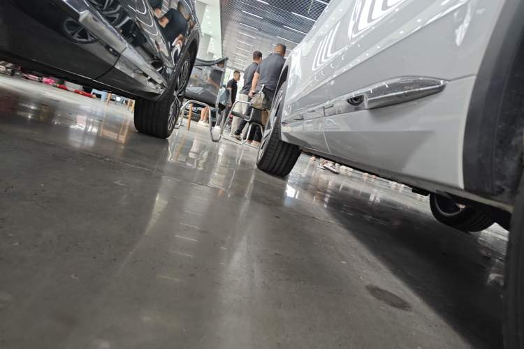 Used Geely Auto Monjaro L 2021 2.0TD High-Power Automatic All-Wheel-Drive Flagship Version Left Side Sill
