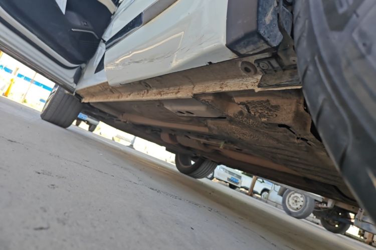 Used Geely Auto Monjaro L 2021 2.0TD DCT EVO Two-Wheel Drive Smart Luxury Version Left Side Sill