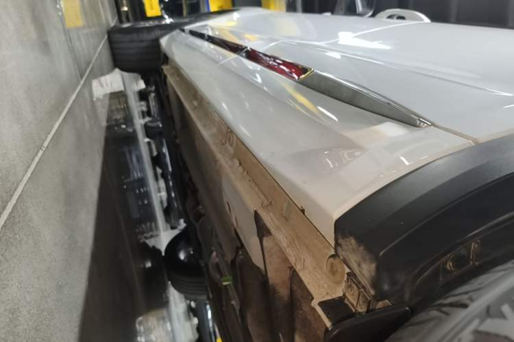 Used Geely Auto Monjaro L 2021 2.0TD DCT EVO Two-Wheel Drive Prestige Version Left Side Sill