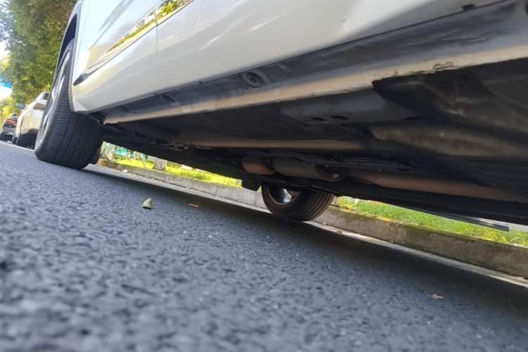 Used Geely Auto Monjaro L 2021 2.0TD DCT EVO Two-Wheel Drive Prestige Version Left Side Sill