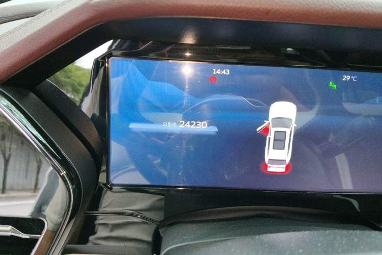 Used Geely Auto Monjaro L 2021 2.0TD DCT EVO Two-Wheel Drive Smart Luxury Version Odometer Close Up