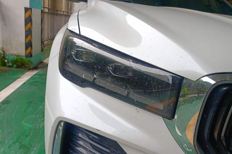 Used Geely Auto Monjaro L 2021 2.0TD DCT EVO Two-Wheel Drive Prestige Version Right Front Headlight
