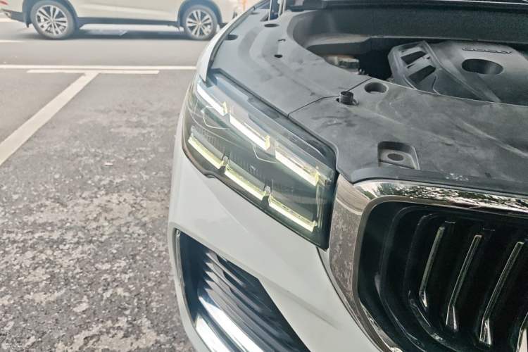 Used Geely Auto Monjaro L 2021 2.0TD DCT EVO Two-Wheel Drive Smart Luxury Version Right Front Headlight