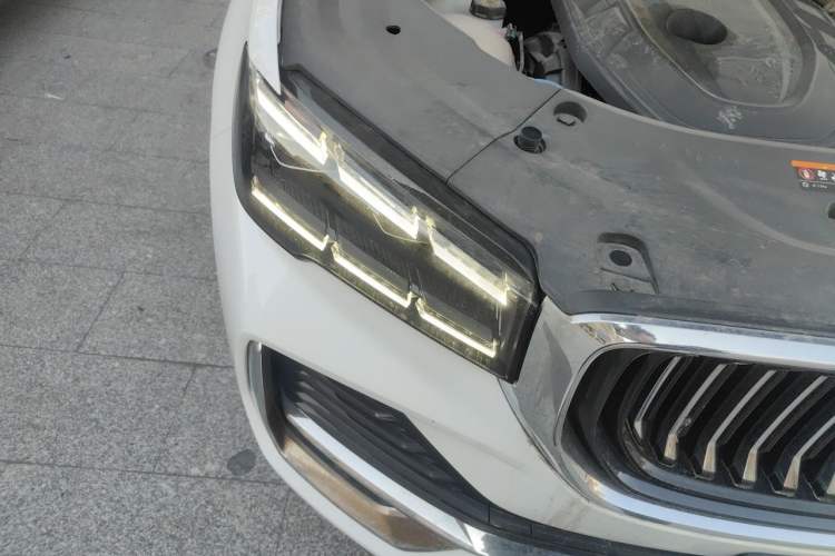 Used Geely Auto Monjaro L 2021 2.0TD DCT EVO Two-Wheel Drive Smart Luxury Version Right Front Headlight