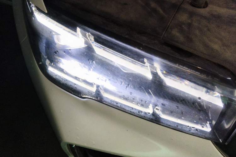 Used Geely Auto Monjaro L 2021 2.0TD DCT EVO Two-Wheel Drive Prestige Version Right Front Headlight
