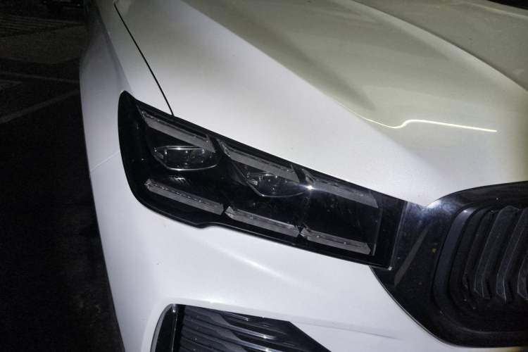 Used Geely Auto Monjaro L 2021 2.0TD DCT EVO Two-Wheel Drive Smart Luxury Version Right Front Headlight