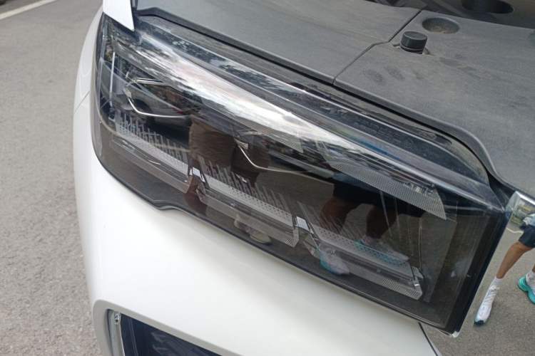 Used Geely Auto Monjaro L 2021 2.0TD High-Power Automatic All-Wheel Drive Luxury Version Right Front Headlight