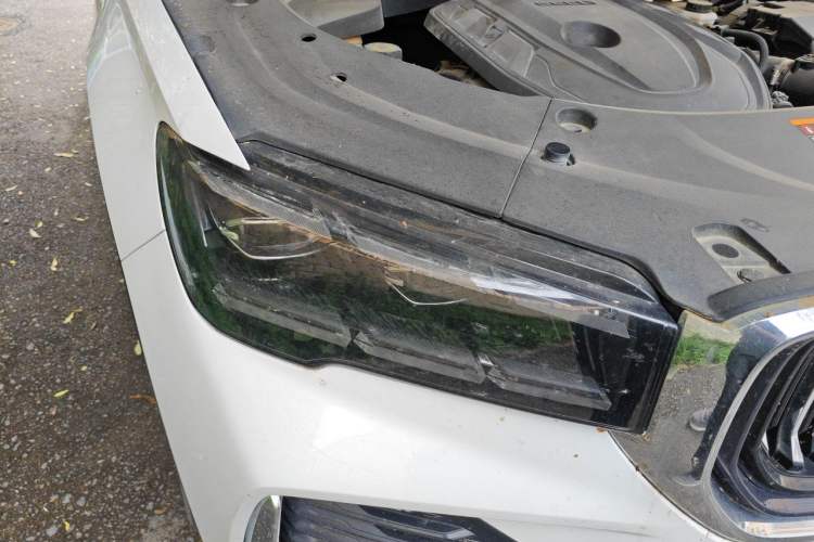 Used Geely Auto Monjaro L 2021 2.0TD High-Power Automatic All-Wheel Drive Luxury Version Right Front Headlight