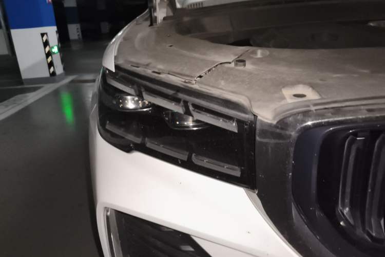 Used Geely Auto Monjaro L 2021 2.0TD High-Power Automatic All-Wheel-Drive Flagship Version Right Front Headlight