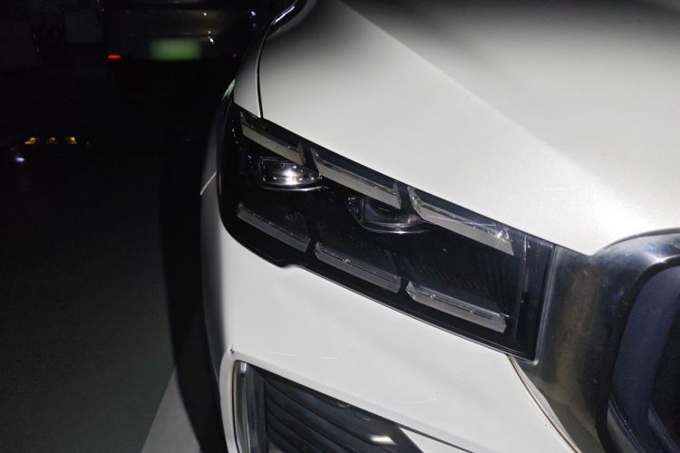 Used Geely Auto Monjaro L 2021 2.0TD High-Power Automatic All-Wheel-Drive Flagship Version Right Front Headlight