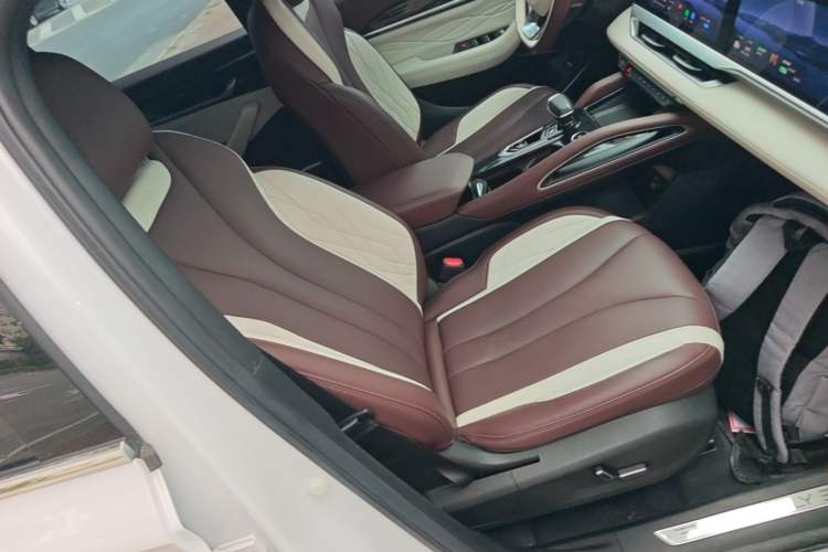 Used Geely Auto Monjaro L 2021 2.0TD DCT EVO Two-Wheel Drive Prestige Version Right Front Seat