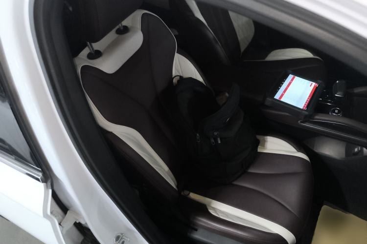 Used Geely Auto Monjaro L 2021 2.0TD DCT EVO Two-Wheel Drive Smart Luxury Version Right Front Seat