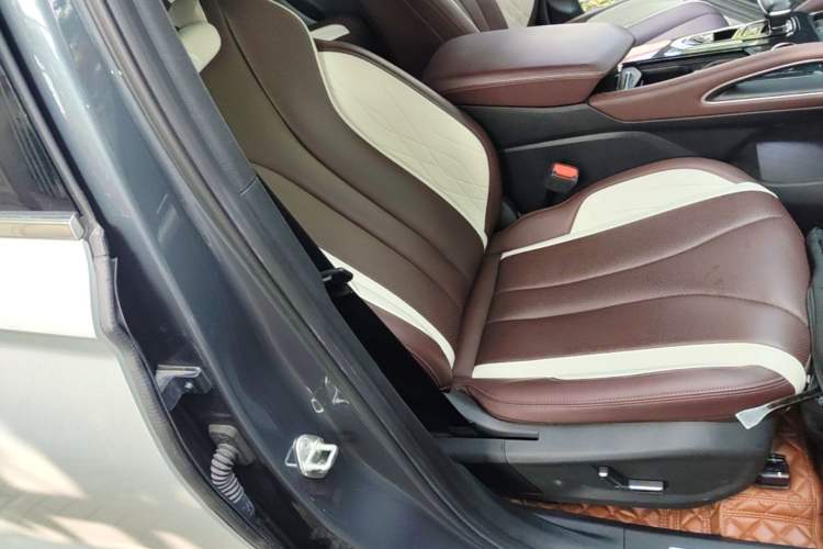 Used Geely Auto Monjaro L 2021 2.0TD DCT EVO Two-Wheel Drive Prestige Version Right Front Seat