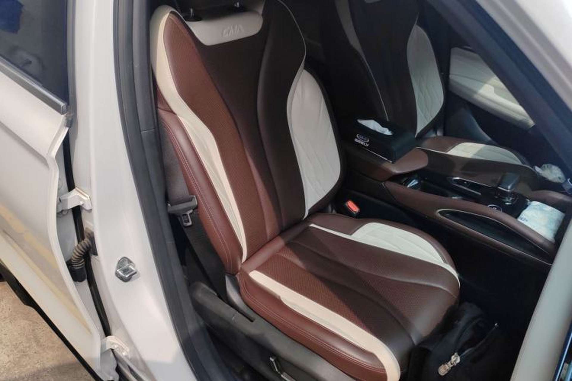 Used Geely Auto Monjaro L 2021 2.0TD DCT EVO Two-Wheel Drive Prestige Version Right Front Seat