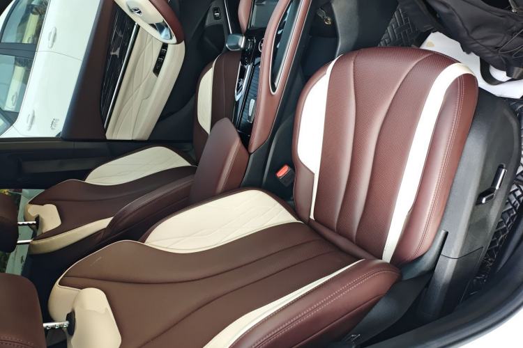 Used Geely Auto Monjaro L 2021 2.0TD DCT EVO Two-Wheel Drive Smart Luxury Version Right Front Seat