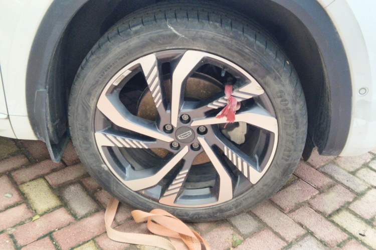 Used Geely Auto Monjaro L 2021 2.0TD DCT EVO Two-Wheel Drive Smart Luxury Version Right Front Wheel Hub