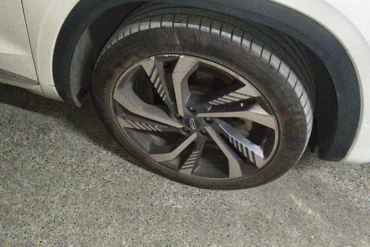 Used Geely Auto Monjaro L 2021 2.0TD DCT EVO Two-Wheel Drive Smart Luxury Version Right Front Wheel Hub
