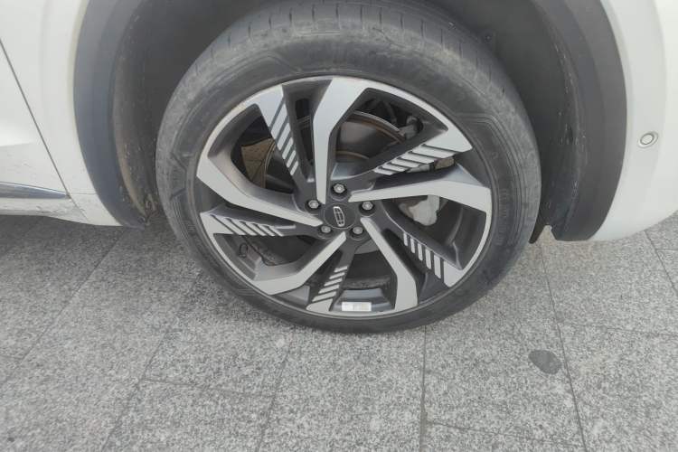 Used Geely Auto Monjaro L 2021 2.0TD DCT EVO Two-Wheel Drive Smart Luxury Version Right Front Wheel Hub