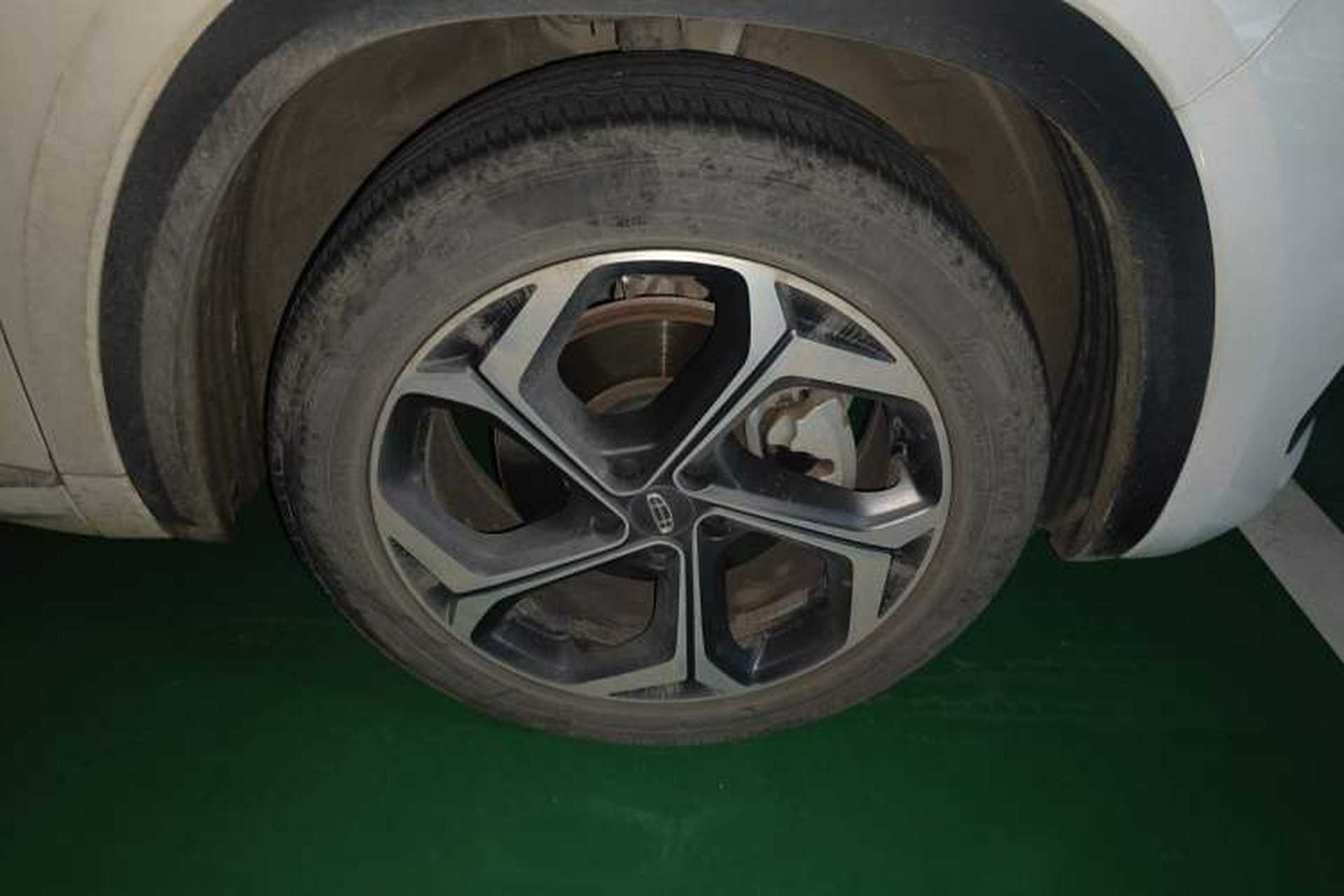 Used Geely Auto Monjaro L 2021 2.0TD DCT EVO Two-Wheel Drive Prestige Version Right Front Wheel Hub