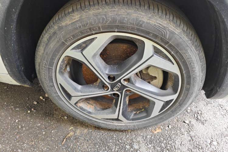 Used Geely Auto Monjaro L 2021 2.0TD High-Power Automatic All-Wheel Drive Luxury Version Right Front Wheel Hub
