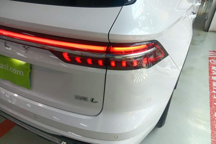 Used Geely Auto Monjaro L 2021 2.0TD DCT EVO Two-Wheel Drive Prestige Version Right Rear Taillight