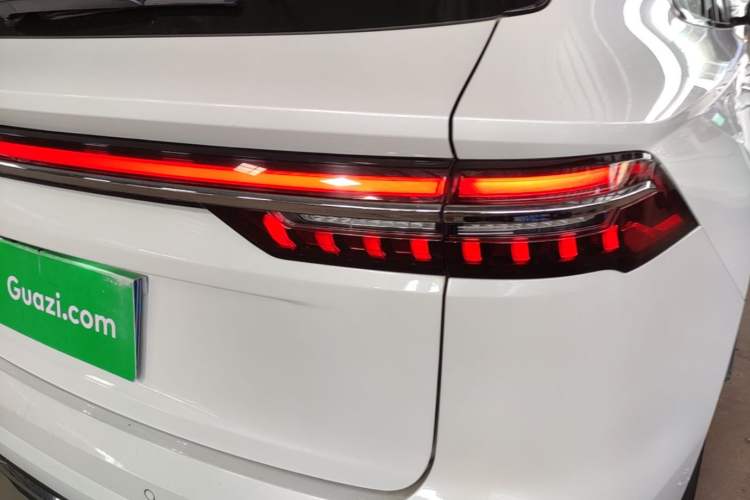 Used Geely Auto Monjaro L 2021 2.0TD DCT EVO Two-Wheel Drive Prestige Version Right Rear Taillight